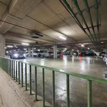 Luxurious Central Stay - Self Check-In Tirana Kültér fotó